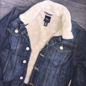SALE 🤩 GapKids Denim Jacket Size M